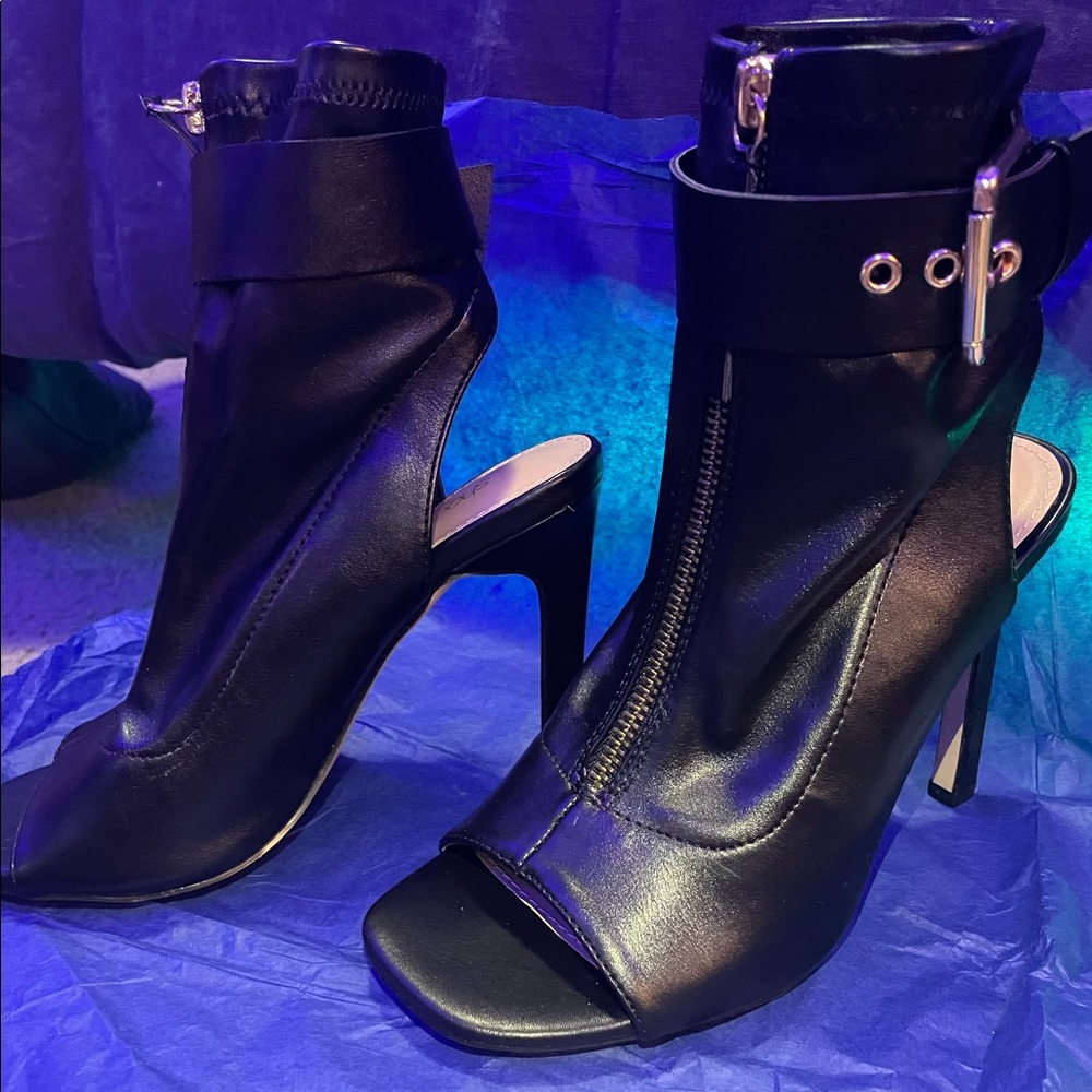 Ankle boot heels